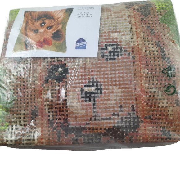 Vervaco Belgium Yorkshire Terrier 16" Cross Stitch Pillow Kit Chunky Needlepoint - Picture 3 of 5